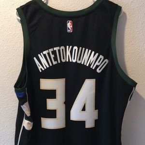 Giannis Antetokounmpo Milwaukee Bucks jersey sz 56